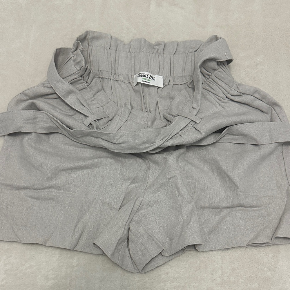 Double Zero Women's Gray Paperbag Waist Shorts L - Picture 3 of 6